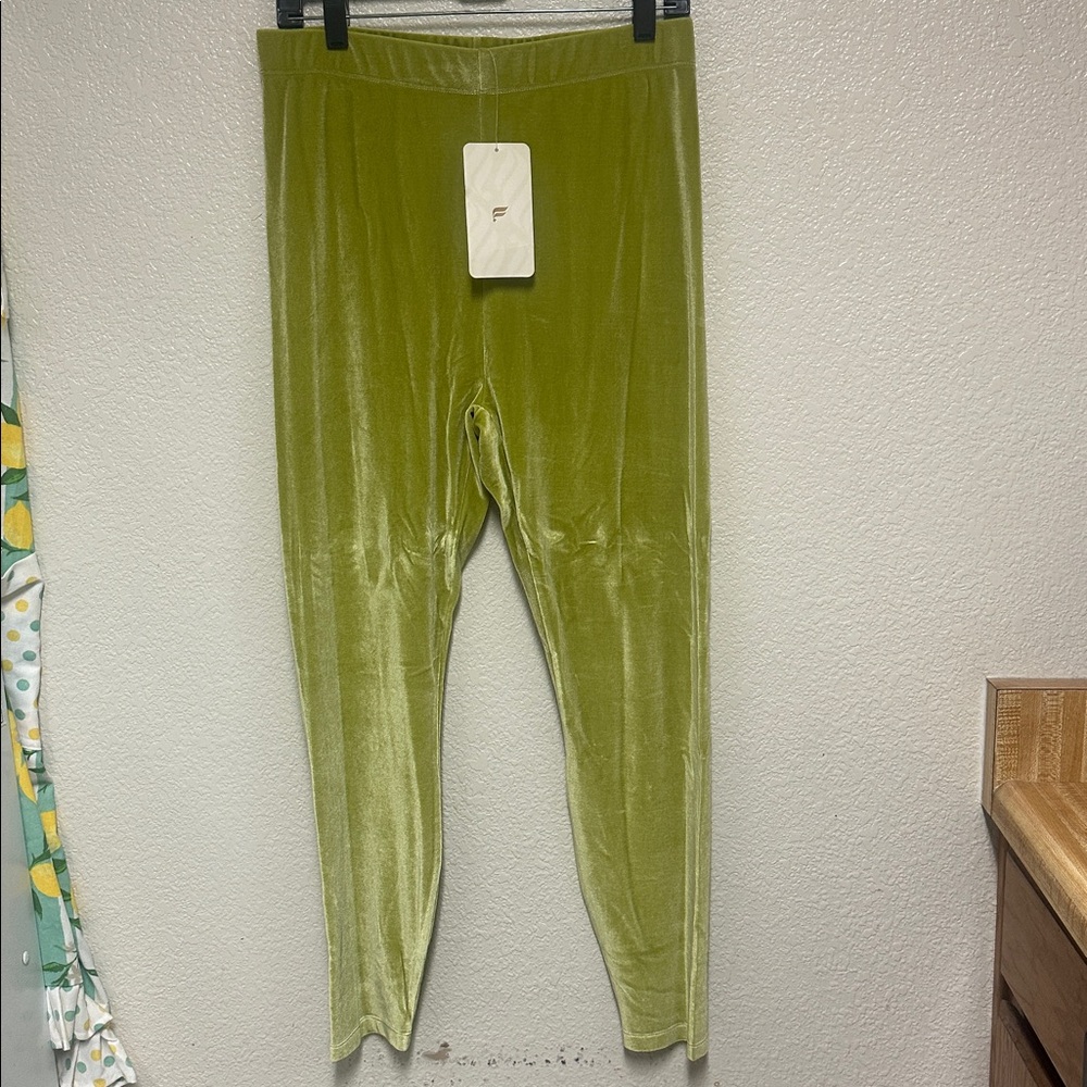 NWT Fabletics Lime Greeb Velour Leggings-XL (puffer coat listed separately)
